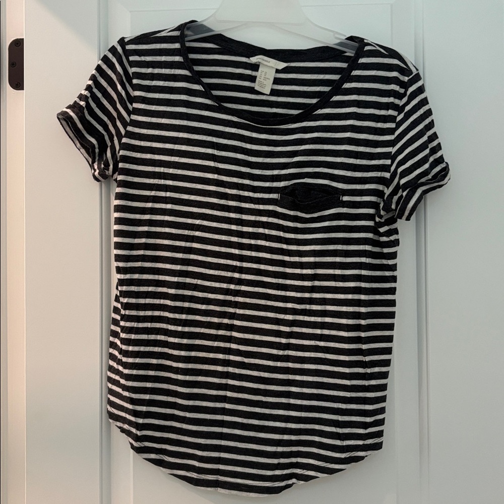 H&M basic tee, gray and white strips, size xs